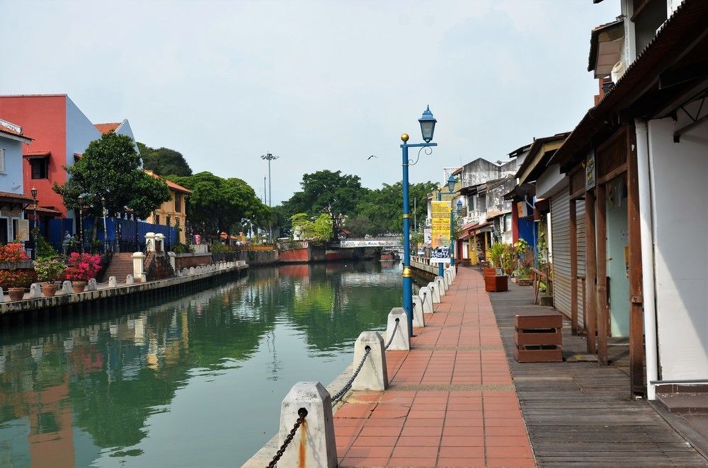 Hotel By The River Malacca Exterior photo
