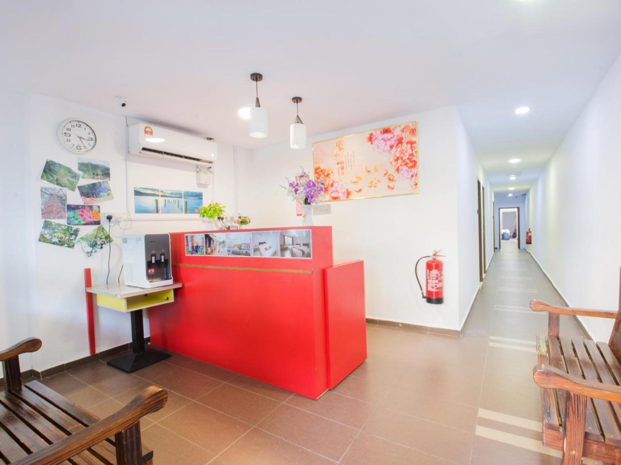 Hotel By The River Malacca Exterior photo