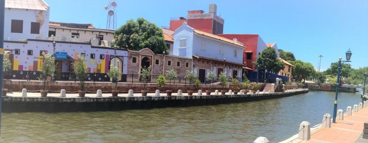 Hotel By The River Malacca Exterior photo
